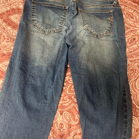 “Be your own kind of beautiful” jeans - Picture 2 of 2